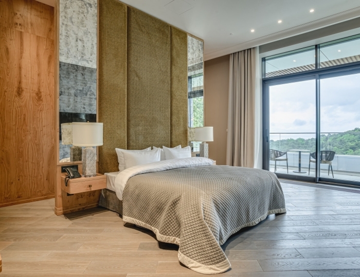 Люкс Представительский 2-местный 2-комнатный с видом на парк - Номерной фонд - Отель Luciano Wellness & SPA Foros / Лучано Вэлнес и СПА Форос